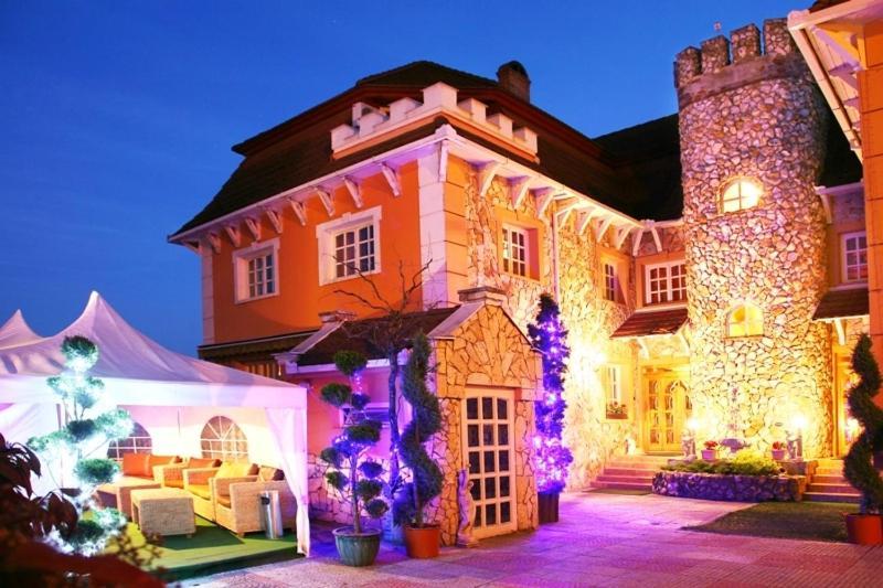Bastya Wellness Hotel - Nyírbátor Екстериор снимка